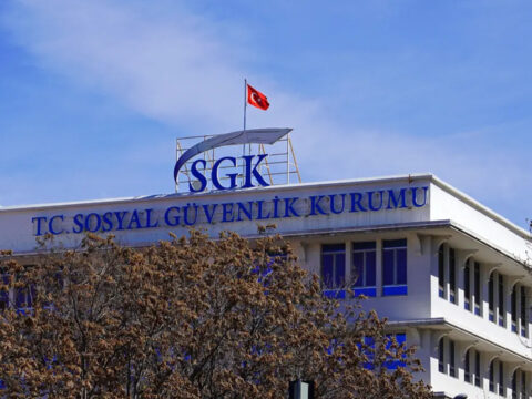 SGK’dan emeklilere özel sigorta indirimi: Yüzde 30’a varan avantaj Haber gorseli